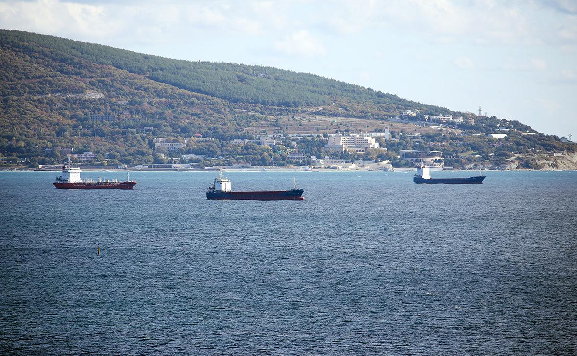 Russian Oil Exports by Sea Decreased by 2.5% Amid Port Attacks