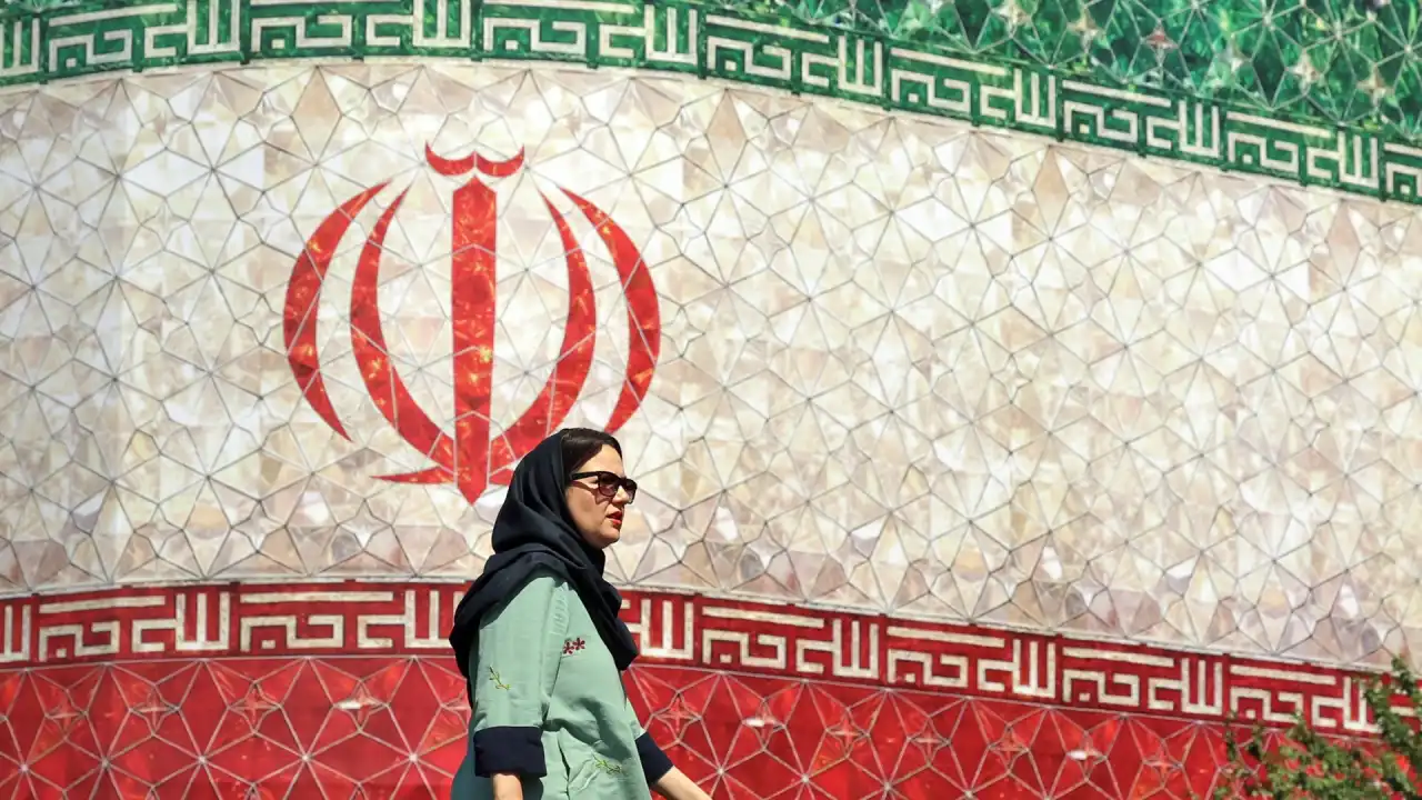 Caution: Hormuz Opens? The US-Iran Deal on June 19: What Awaits the Oil Market and the Russian Budget